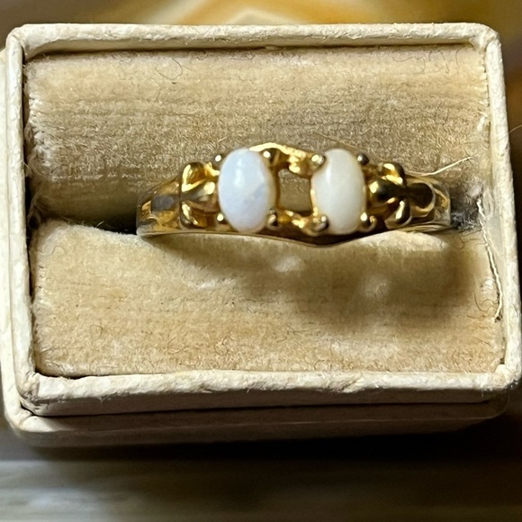 18K Gold Natural Australia Opals with Inclusions Ring - Picture 2 of 6